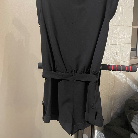 🌟 Forever 21 Black Cap Sleeve Jumpsuit w/ Tie Belt | Size Large - Picture 2 of 11